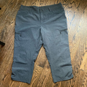Women's Wind River Gray Capri Pants Size 14